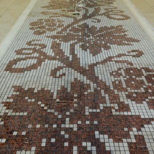 Grindų autorius-Arvydas Bumblys. Klaipėdos Švč. Dievo Motinos Dangun ėmimo sentikių cerkė