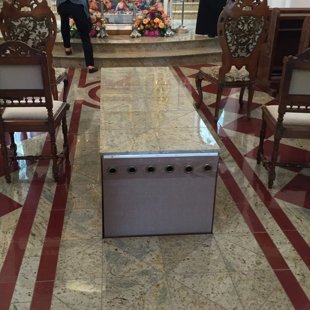 Grindų autorius - Arvydas Bumblys. Telšių Švč. Mergelės Marijos Ėmimo į dangų bažnyčia