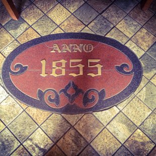 Restoranas ,,Storas katinas" plytelių dekoratyvinis pjaustymas - inkrustavimas