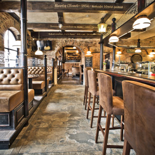 Restoranas ,,Storas katinas" dekoratyvinis dažymas ir plytelių dekoratyvinis pjaustymas