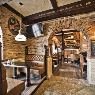 Restoranas ,,Storas katinas" dekoratyvinis dažymas ir plytelių dekoratyvinis pjaustymas