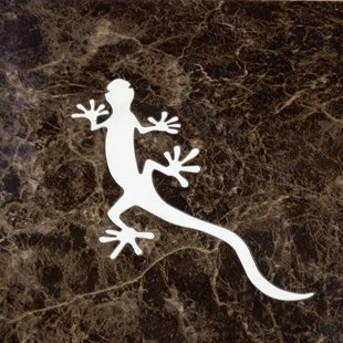 Dekoratyvinis plytelių pjaustymas - inkrustavimas. Autorė - Indrė Bumblytė