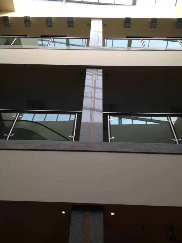 ,,Mega plaza'' granito dirbiniai