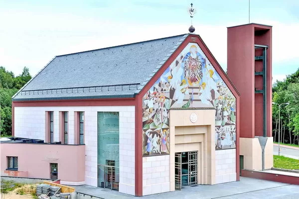 Šv. Pranciškaus Asyžiečio bažnyčia. Akmens fasadas